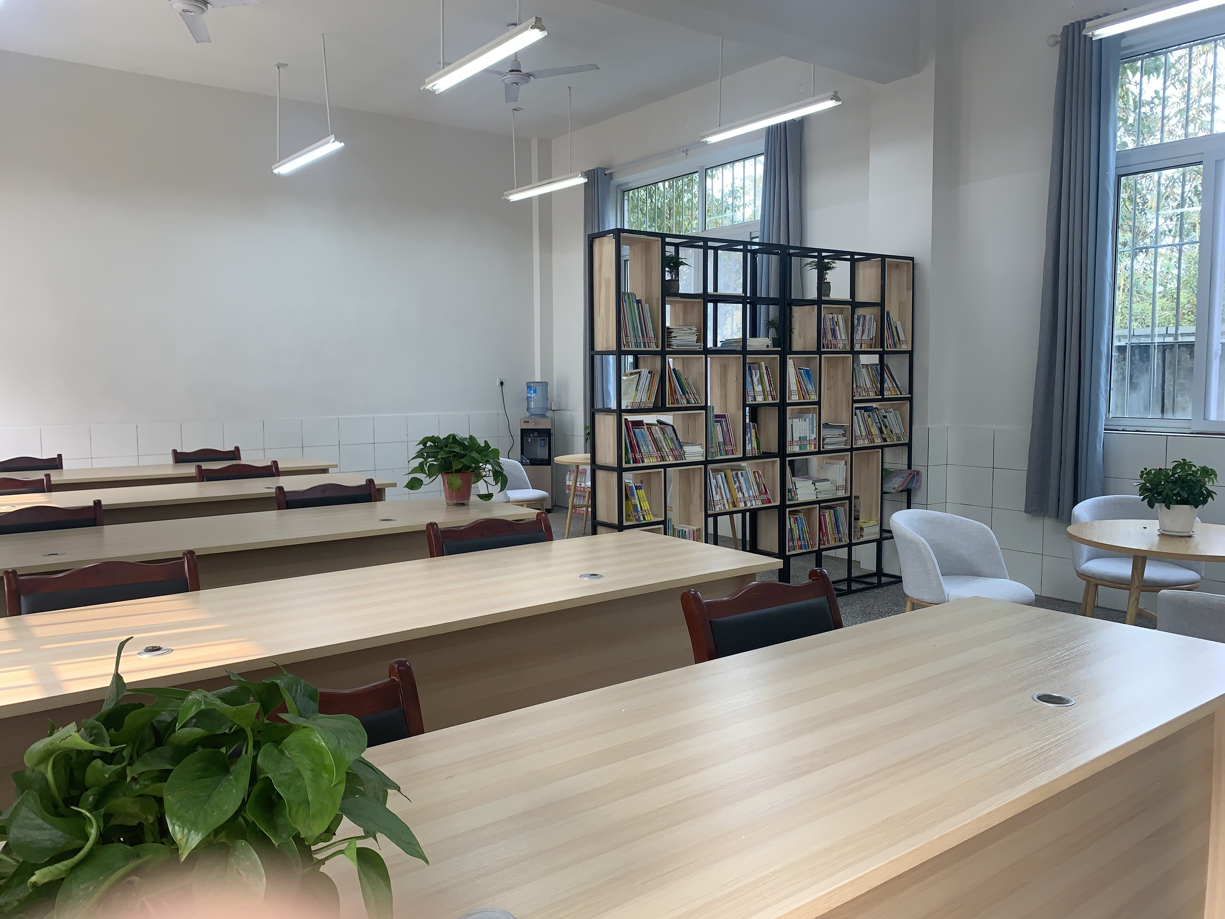 0899da9fcf1fb992e7f9ed77788a5d2.jpg 图片