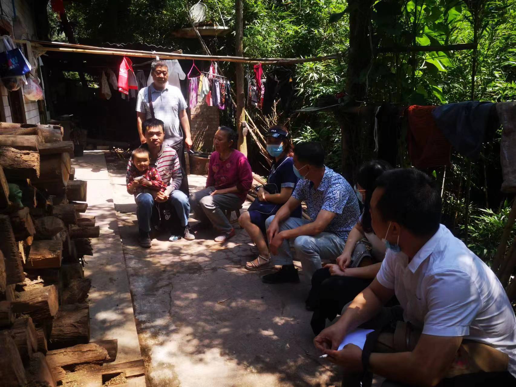 2022.5一老一小入户摸排照片.jpg 2022.5一老一小入户摸排照片.jpg