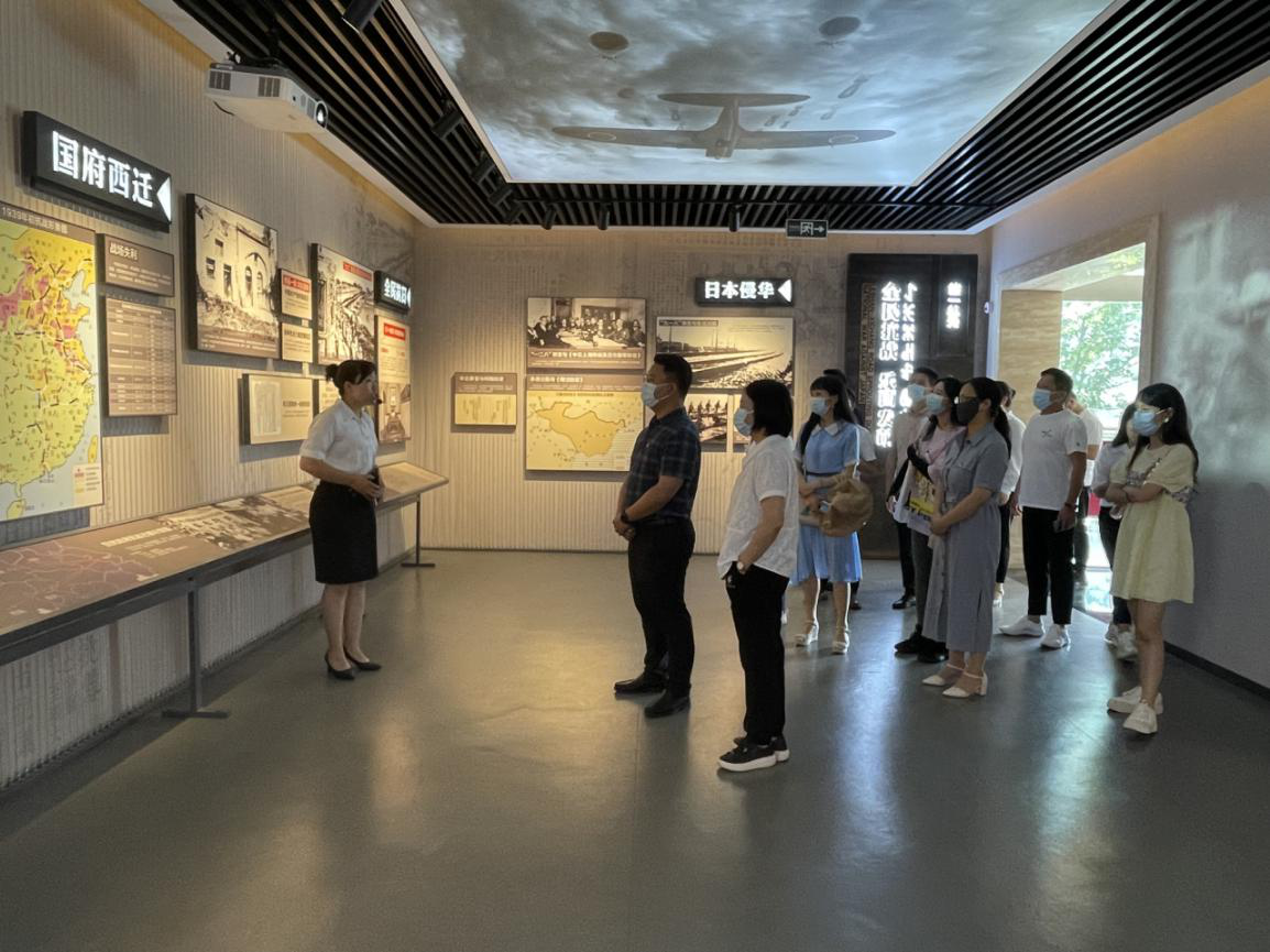 乐山市总工会财务部党支部、经保女工部党支部开展“追寻红色记忆 传承革命精神”主题党日活动1.png