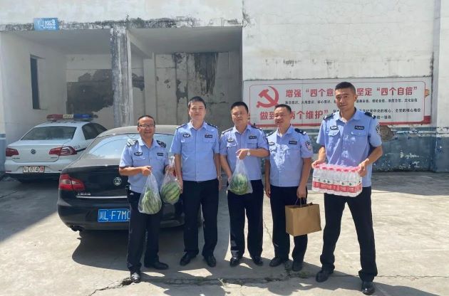 图片4.jpg 图片4.jpg