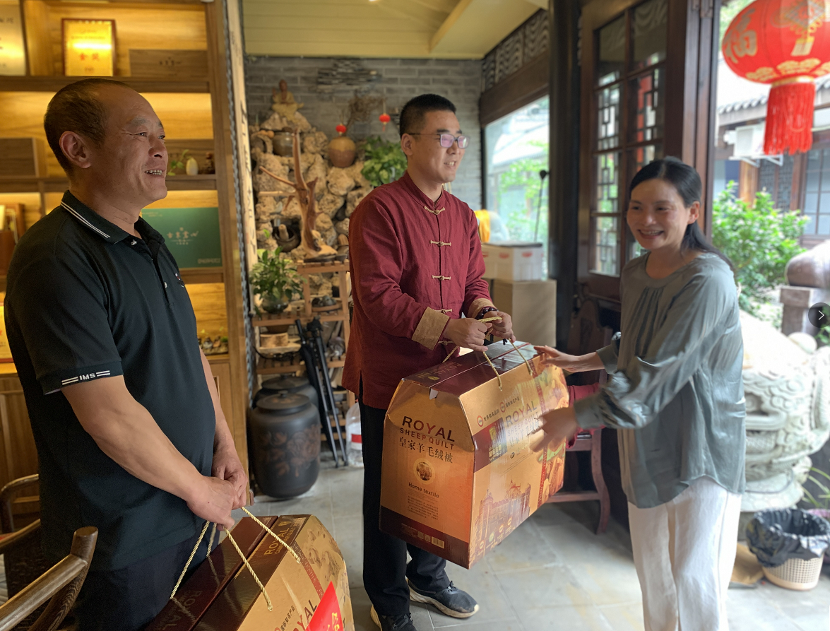 图片2.png 图片2.png