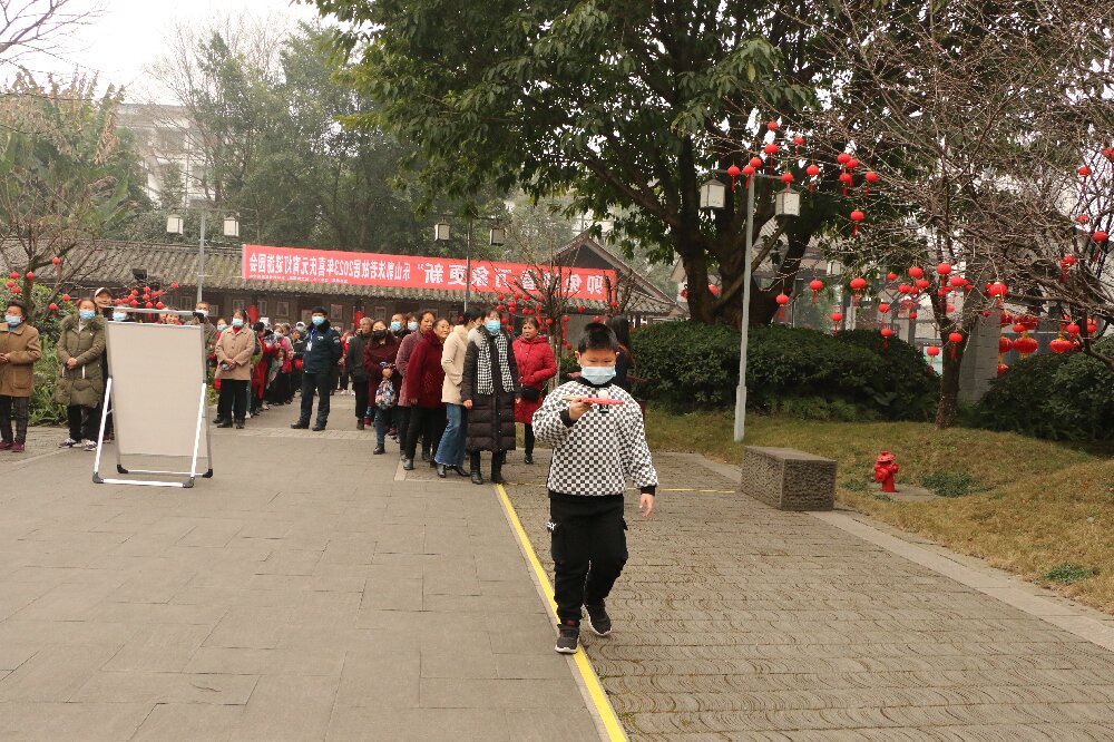 乒乓球2.jpg 乒乓球2.jpg