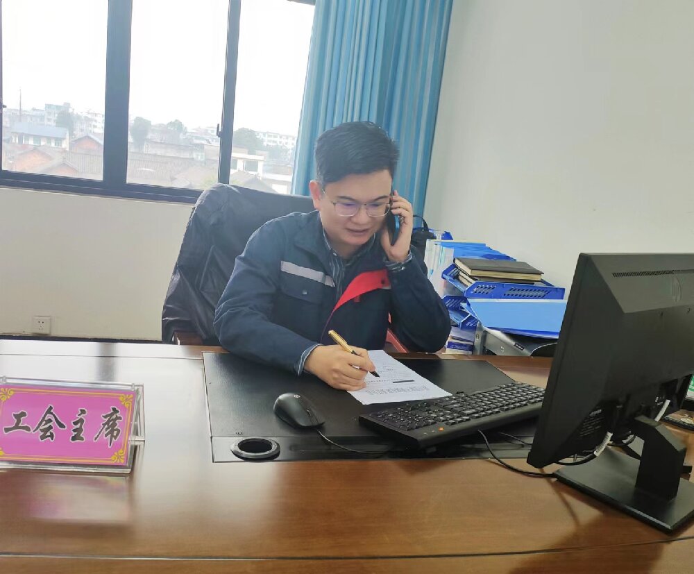 春辉.jpg 春辉.jpg