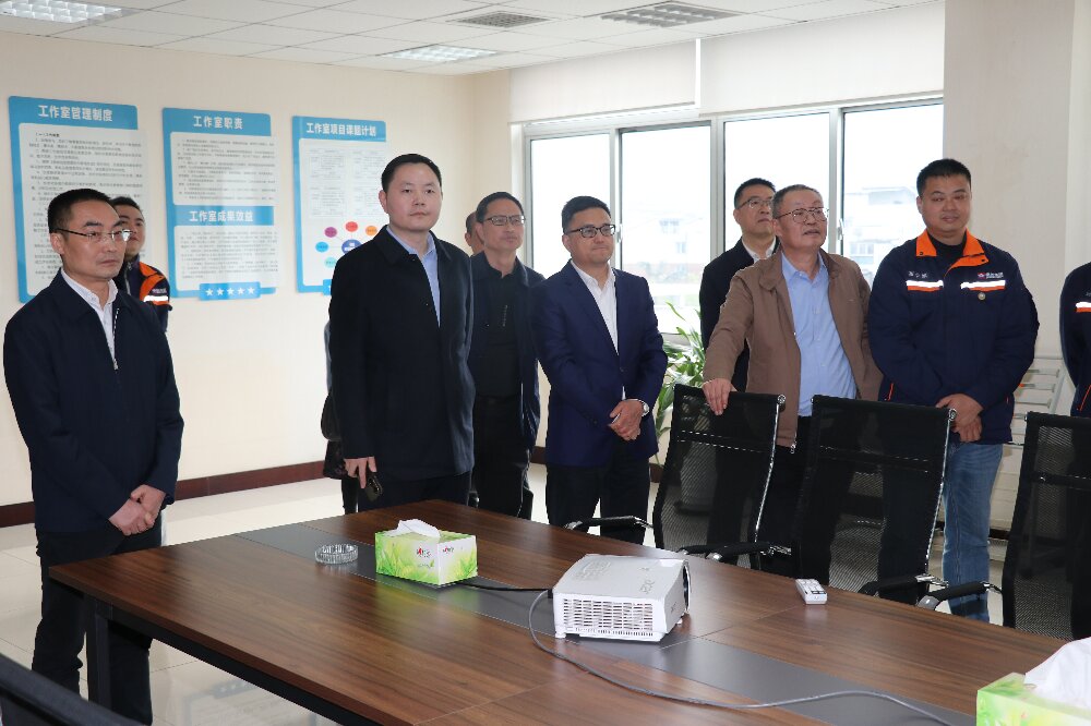 班组.jpg 班组.jpg