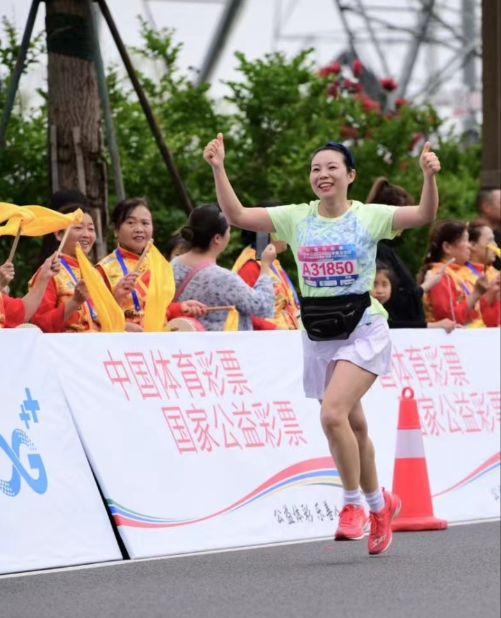 万玉波.png 万玉波.png