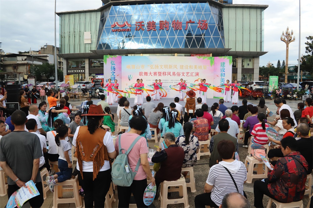 文艺汇演现场_看图王.jpg 文艺汇演现场_看图王.jpg