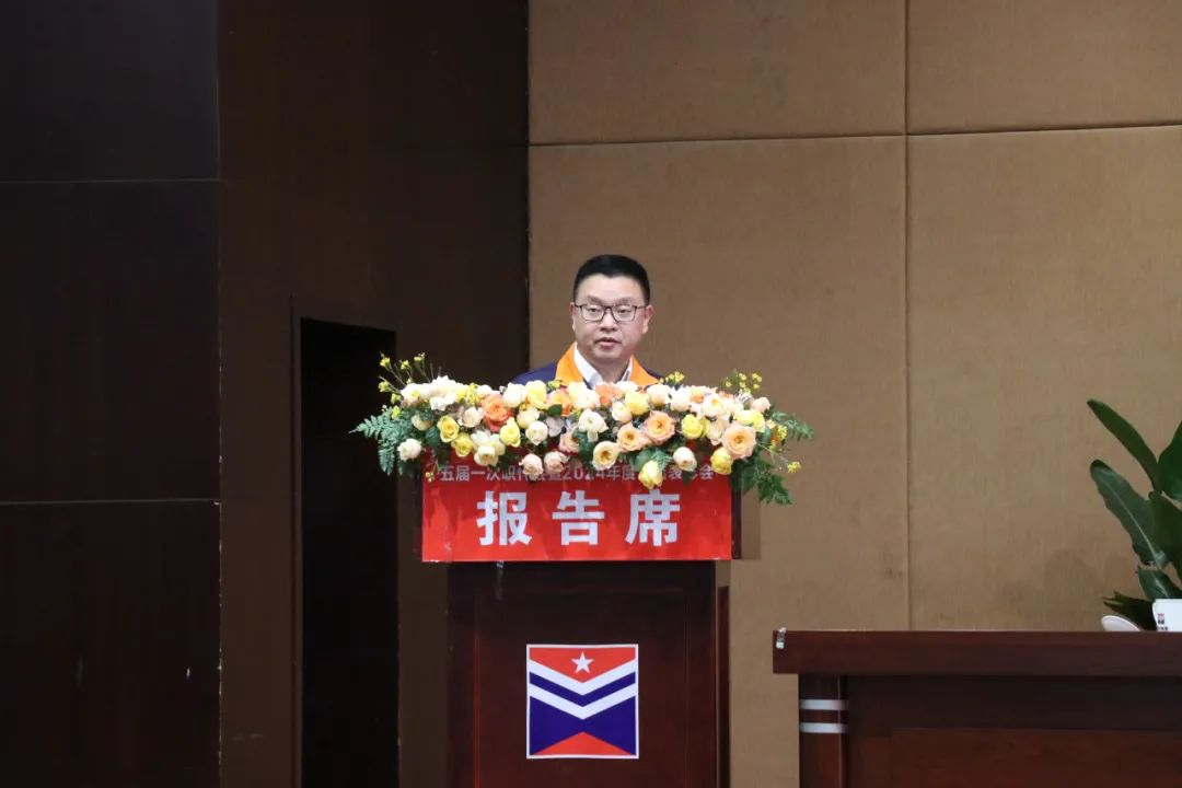 周平.jpg 周平.jpg