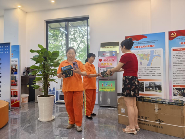 图片1_副本.png 图片1_副本.png