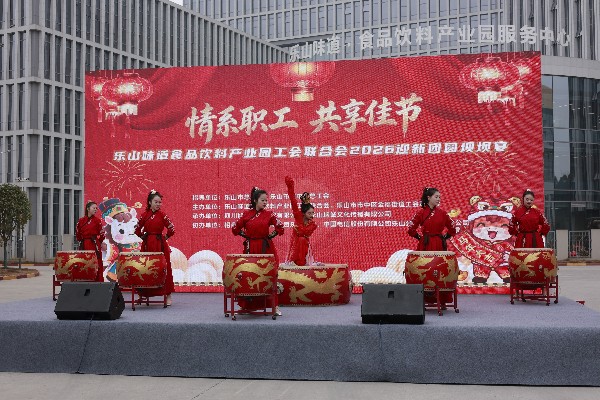 大篷车1_副本600.jpg 大篷车1_副本600.jpg