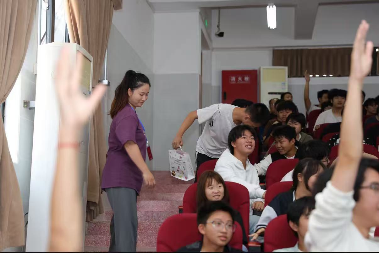 图片2.png 图片2.png